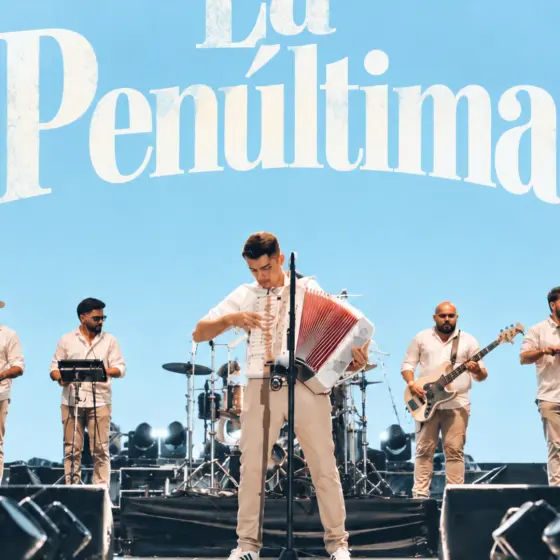 MEGA VIEJO x LA PENULTIMA